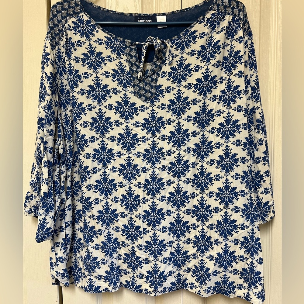 Women’s 3/4 length sleeve blouse.